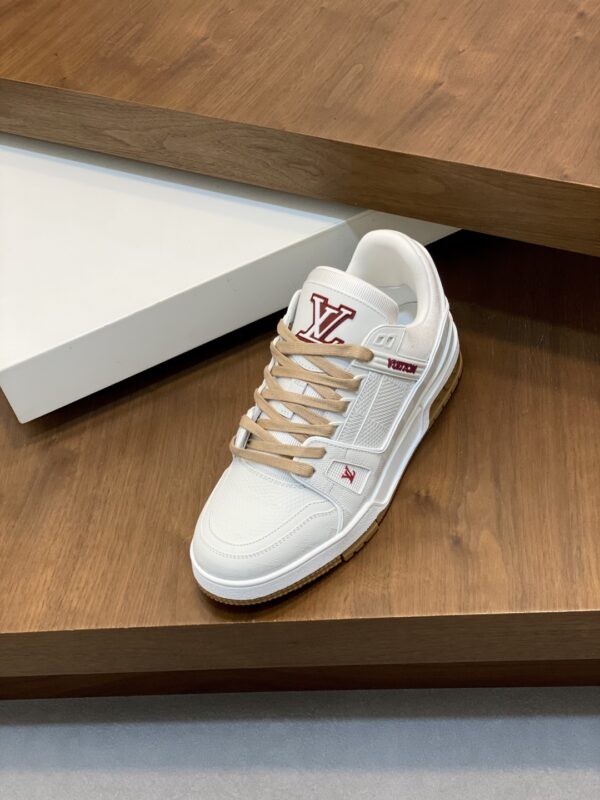 Louis Vuitton Trainer Soft Grain Calf Leather Sports Shoes - Image 6