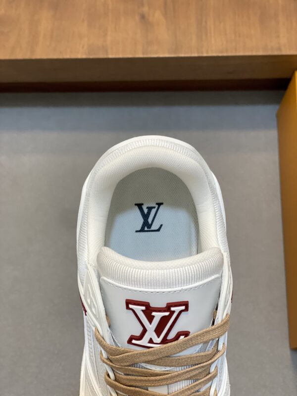 Louis Vuitton Trainer Soft Grain Calf Leather Sports Shoes - Image 7