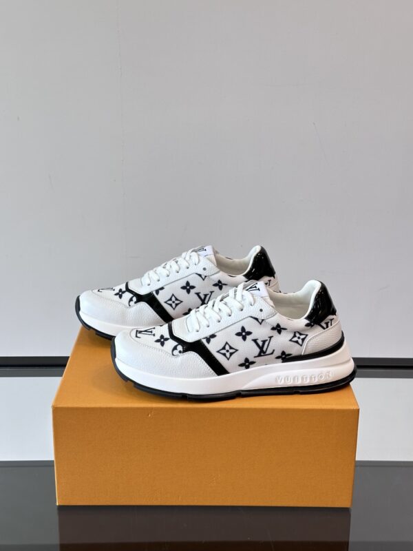 Louis Vuitton High End Genuine Leather Men's Casual Shoes - Image 4