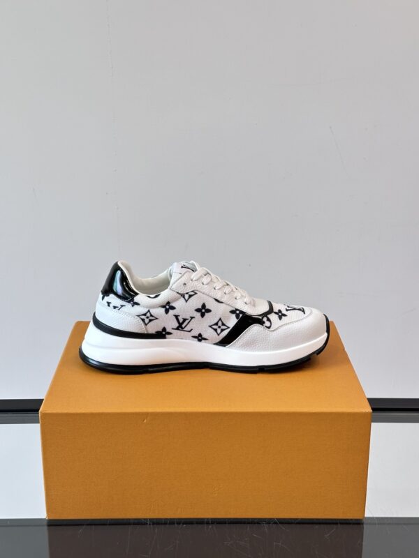 Louis Vuitton High End Genuine Leather Men's Casual Shoes - Image 7