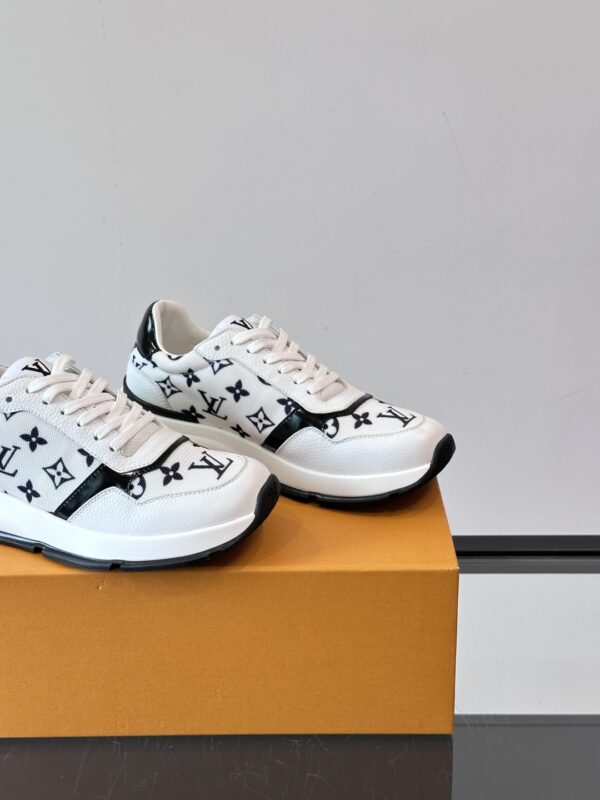 Louis Vuitton High End Genuine Leather Men's Casual Shoes - Image 8