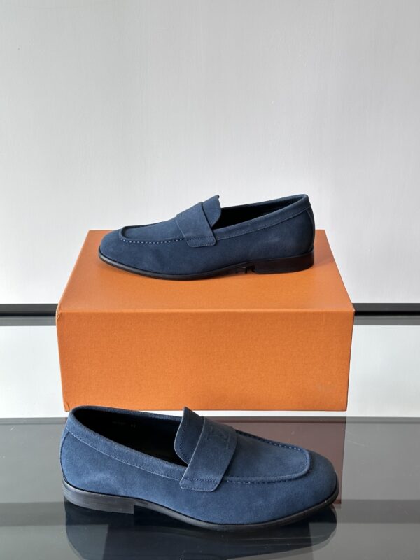 Louis Vuitton Men's Cowhide Leather Casual Formal Shoes - Image 5