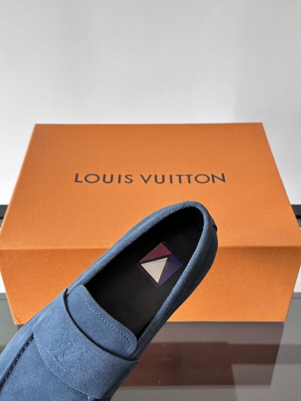 Louis Vuitton Men's Cowhide Leather Casual Formal Shoes - Image 8