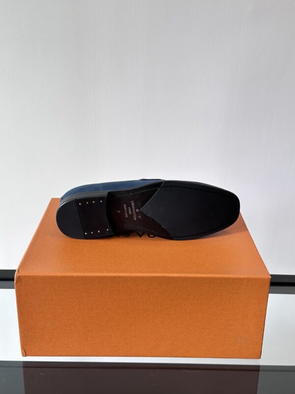 Louis Vuitton Men's Cowhide Leather Casual Formal Shoes - Image 9
