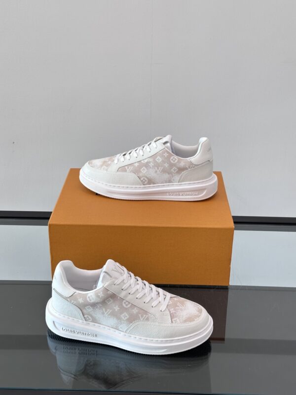Louis Vuitton Bever Hills Monogram Printed Men's Sneakers - Image 5