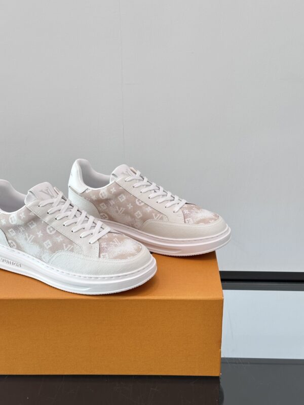 Louis Vuitton Bever Hills Monogram Printed Men's Sneakers - Image 7