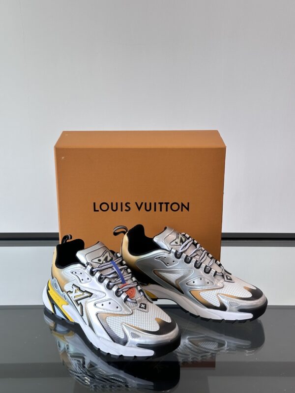 Louis Vuitton Runner Tatic Mesh Fabric And Cowhide Sneakers