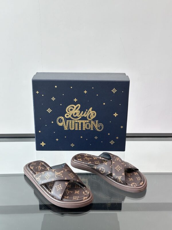 Louis Vuitton Men's Summer Casual Leather Slippers
