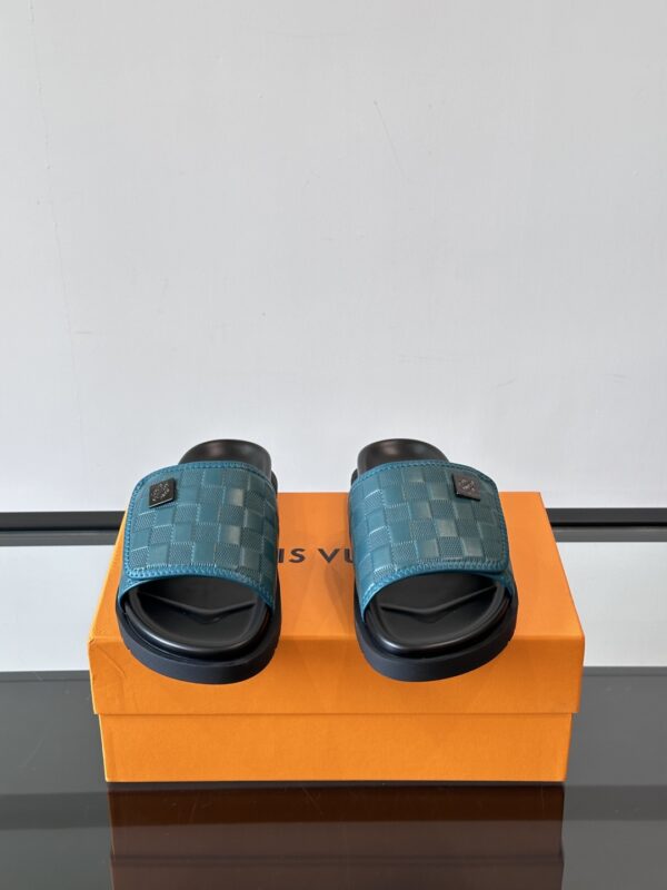 Louis Vuitton New Men's Summer Velcro Zipper Slippers - Image 3