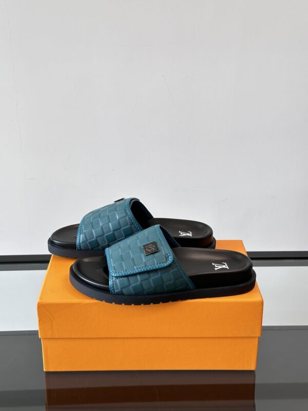 Louis Vuitton New Men's Summer Velcro Zipper Slippers - Image 4