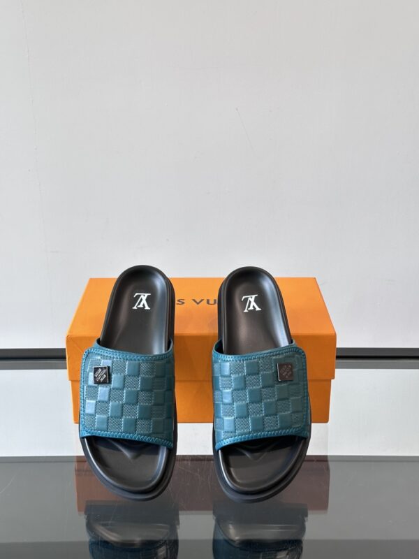 Louis Vuitton New Men's Summer Velcro Zipper Slippers - Image 6