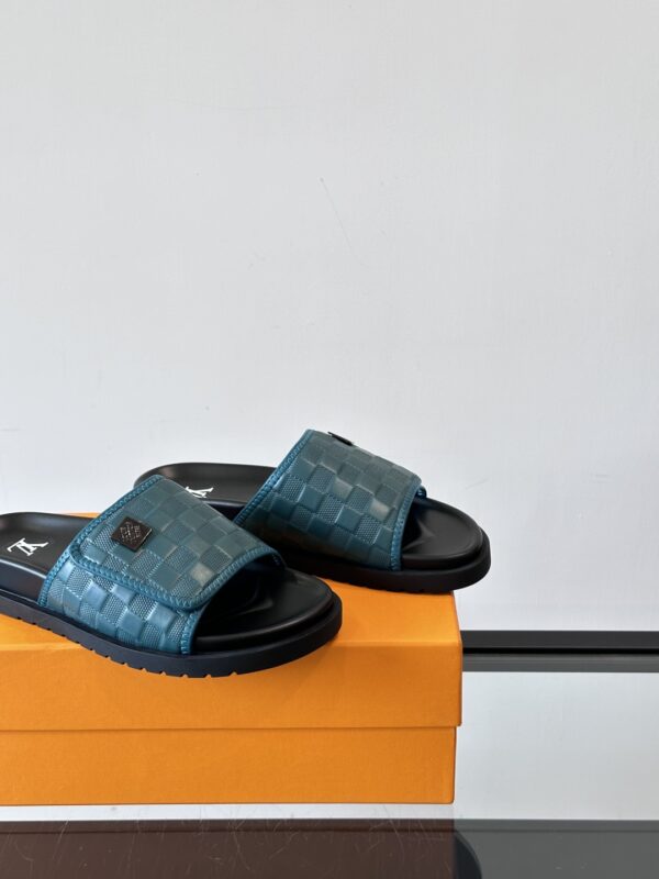 Louis Vuitton New Men's Summer Velcro Zipper Slippers - Image 8