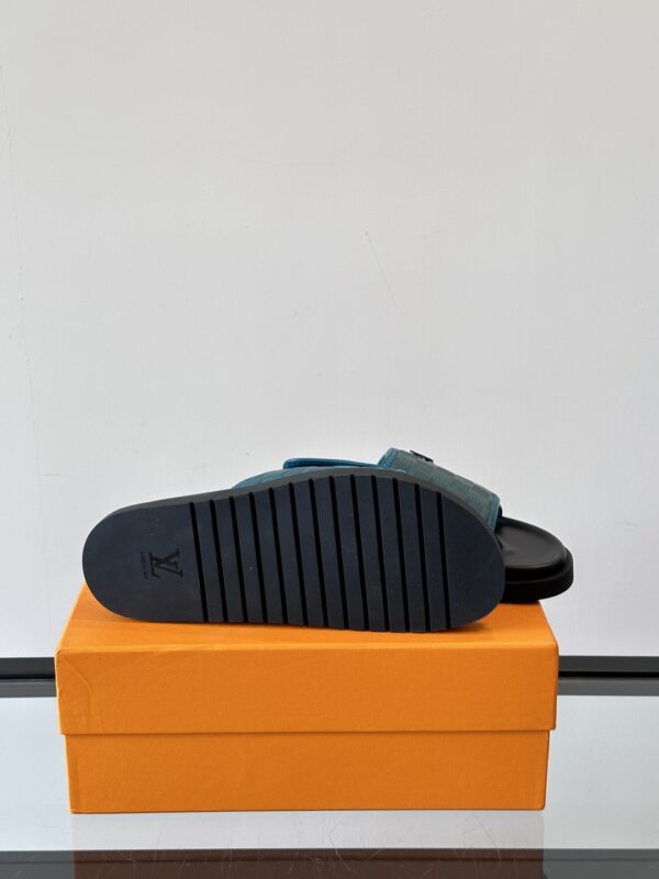 Louis Vuitton New Men's Summer Velcro Zipper Slippers - Image 9
