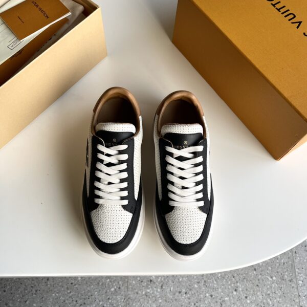 Louis Vuitton Fashionable New Men's Cowhide Leather Sports Shoes - Image 2