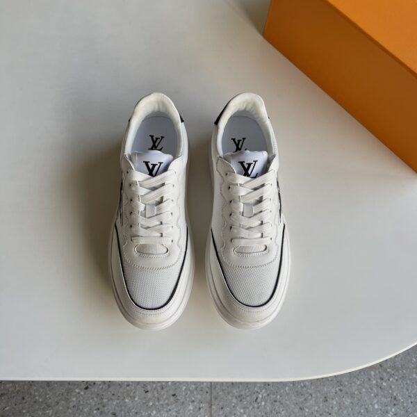 Louis Vuitton Beverly Hills Men's Classic Casual Sneakers - Image 2