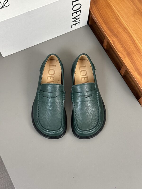 Loewe Fashionable High Quality Men's Cowhide Casual Loafers - Image 2