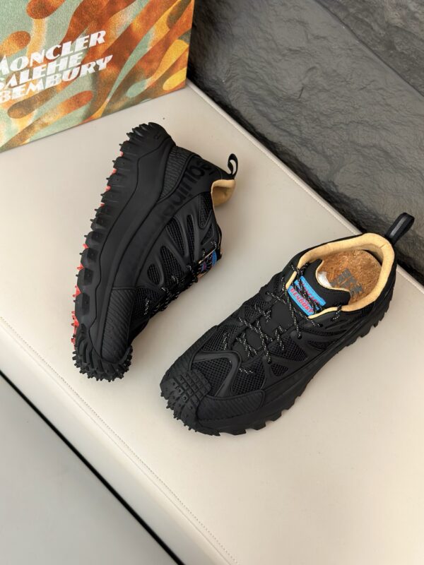 Moncler Trailgrip Amoeba Mesh Fabric And Leather Men's Sports Shoes - Image 5