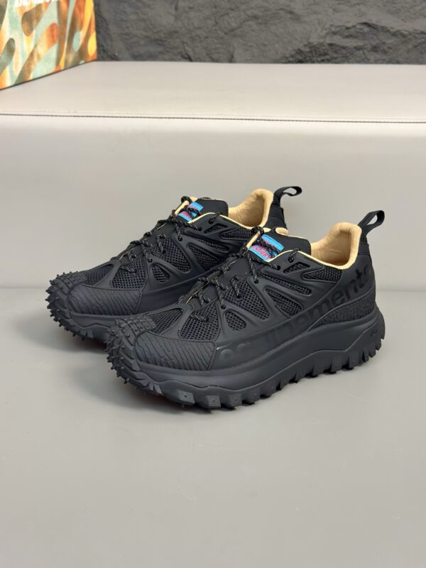 Moncler Trailgrip Amoeba Mesh Fabric And Leather Men's Sports Shoes
