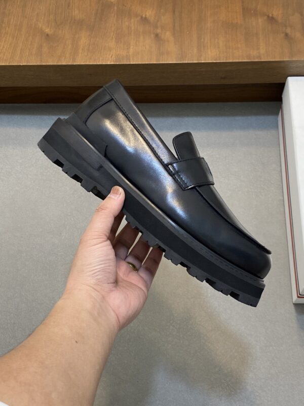 Moncler Fashionable Casual Cowhide Leather Low Top Loafers - Image 4