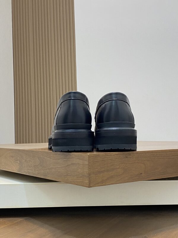 Moncler Fashionable Casual Cowhide Leather Low Top Loafers - Image 8