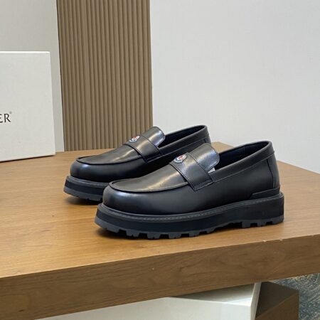 Moncler Fashionable Casual Cowhide Leather Low Top Loafers