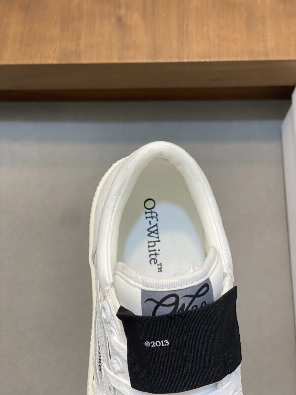 Off White Couple's Drop Patterned Calf Leather Casual Sports Shoes - Image 7