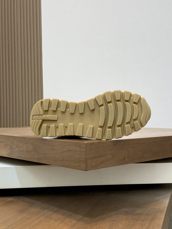 Prada 2025 New Men's High End Cowhide Leather Sports Shoes - Image 9