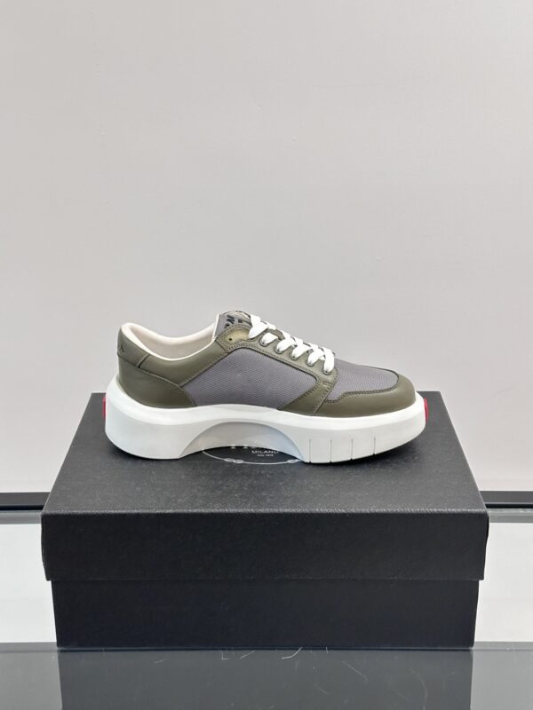 Prada Men's New Soft Cowhide Leather Casual Sports Shoes - Image 7