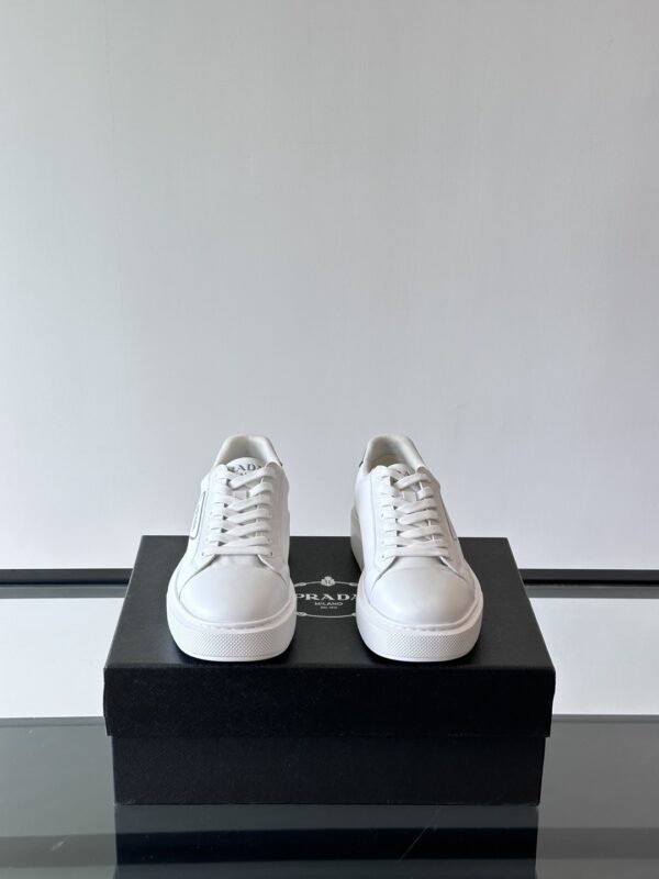 Prada New Men's Low Cut Lace Up Casual Sports Shoes - Image 3