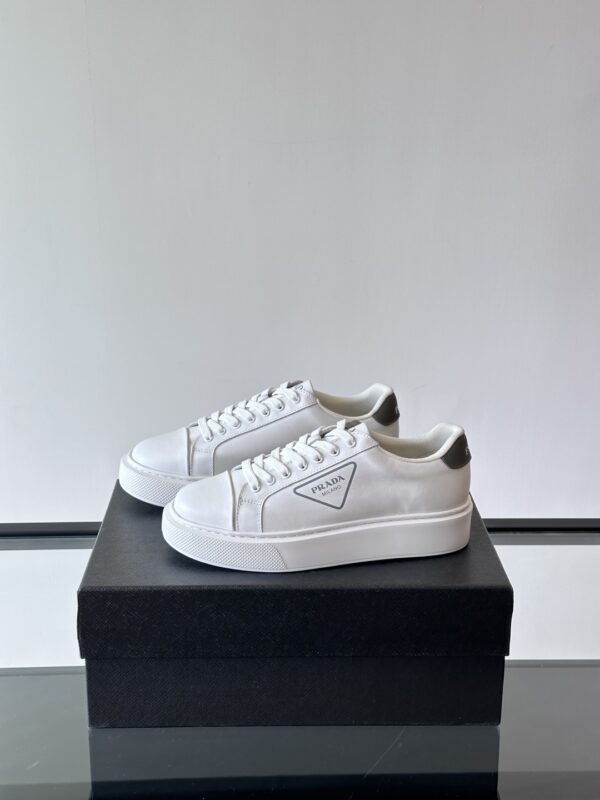 Prada New Men's Low Cut Lace Up Casual Sports Shoes - Image 4