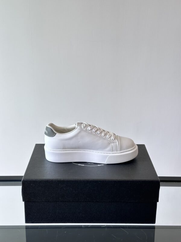 Prada New Men's Low Cut Lace Up Casual Sports Shoes - Image 6
