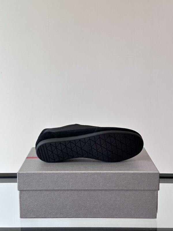 Prada Spring And Summer New Men's High End Sports Shoes - Image 9