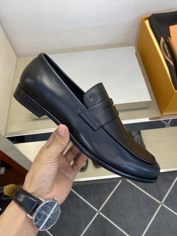 Tod's Runway Style Cowhide Leather Casual Derby Shoes - Image 6