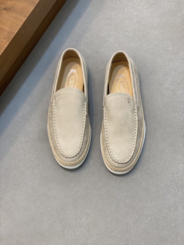 Tod's New Men's Suede Leather And Grain Calf Leather Loafers - Image 2