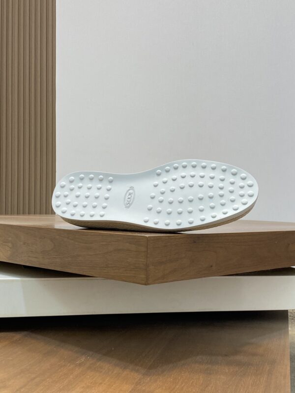 Tod's New Men's Suede Leather And Grain Calf Leather Loafers - Image 9