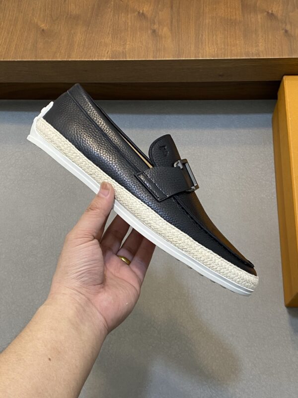 Tod's High Quality Men's Grain Cowhide Leather Casual Loafers - Image 4