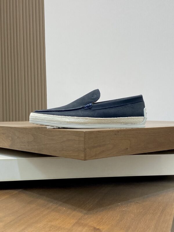 Tod's High Quality Suede Cowhide Leather Casual Loafers - Image 3