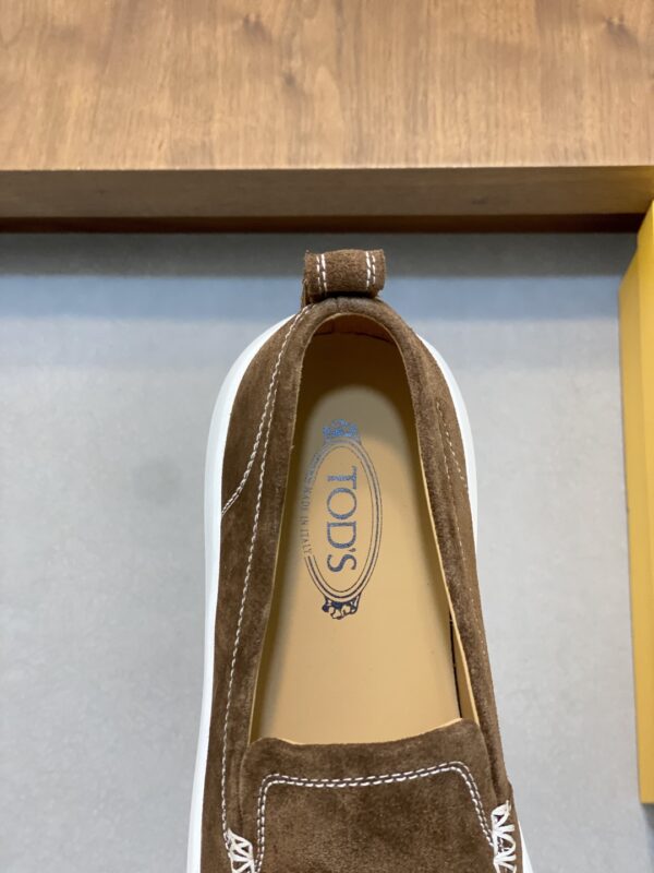 Tod's Suede Cowhide Leather One Foot Casual Sports Shoes - Image 7