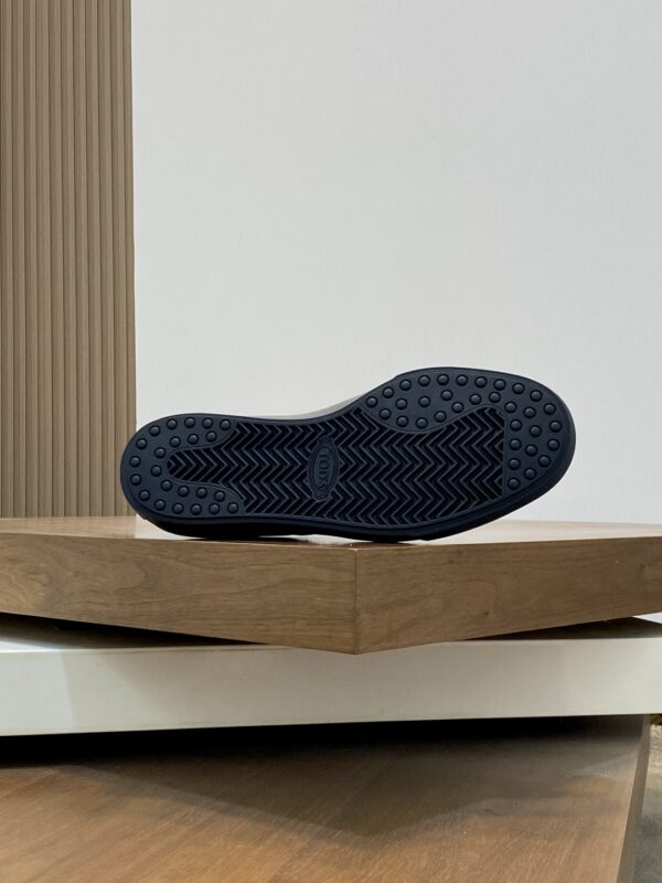 Tod's Co Branded With Lamborghini Logo On Men's Casual Sports Shoes - Image 9