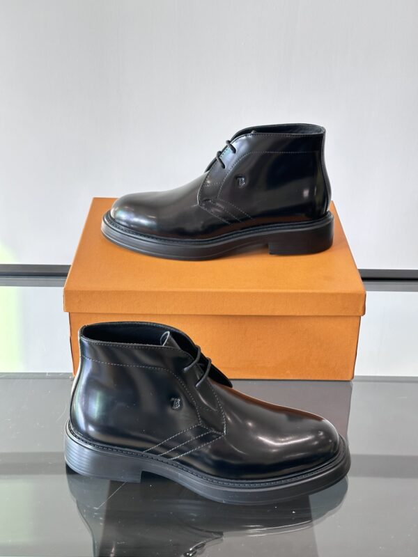 Tod's New Autumn And Winter Men's Cowhide Leather Lace Up Boots - Image 5