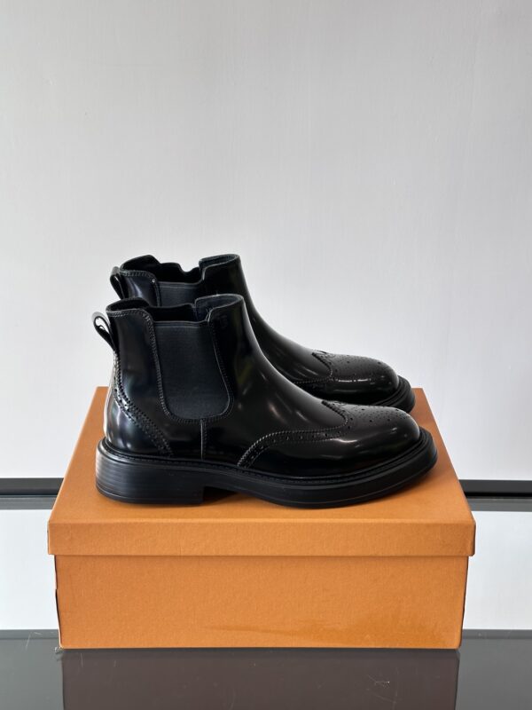 Tod's New Autumn And Winter Calf Leather Men's Boots - Image 2