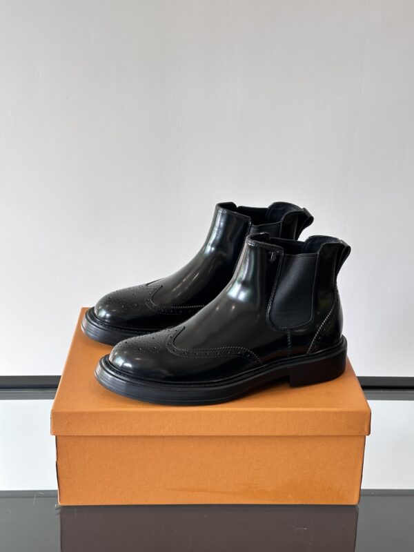 Tod's New Autumn And Winter Calf Leather Men's Boots - Image 4