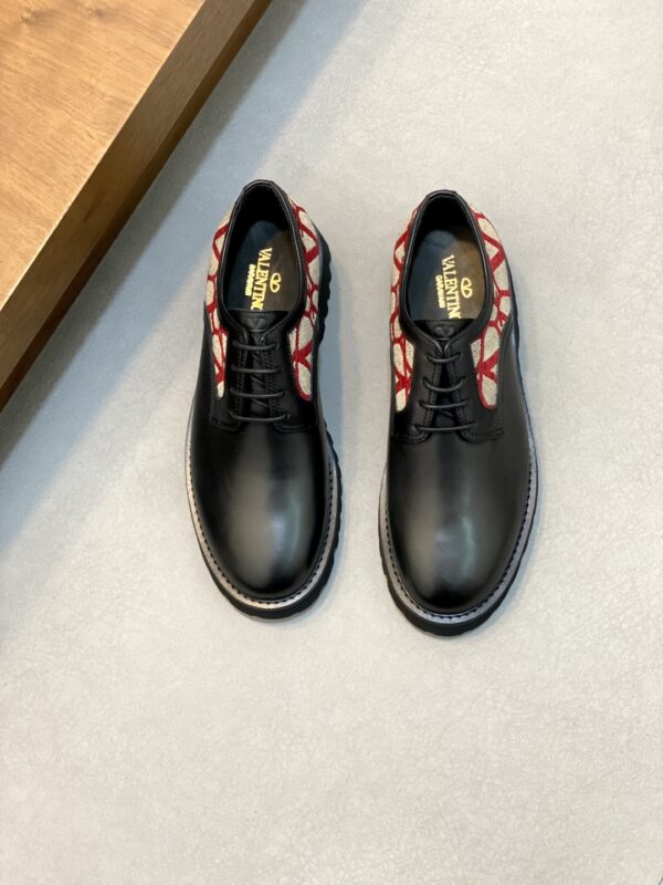Valentino New Men's Fashionable Casual Formal Shoes - Image 2