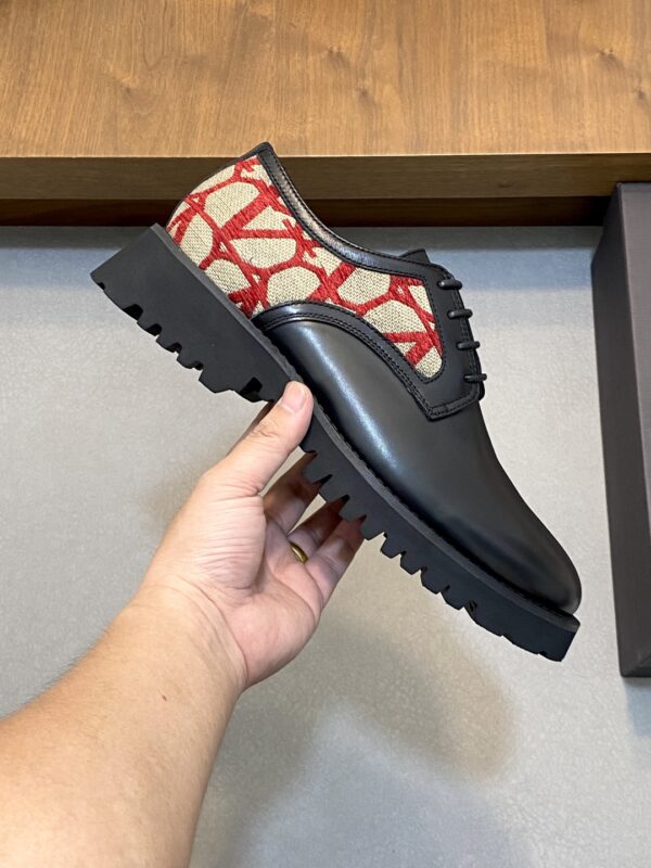 Valentino New Men's Fashionable Casual Formal Shoes - Image 4