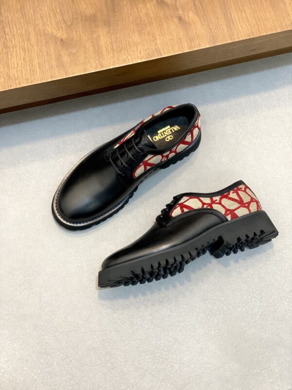 Valentino New Men's Fashionable Casual Formal Shoes - Image 5