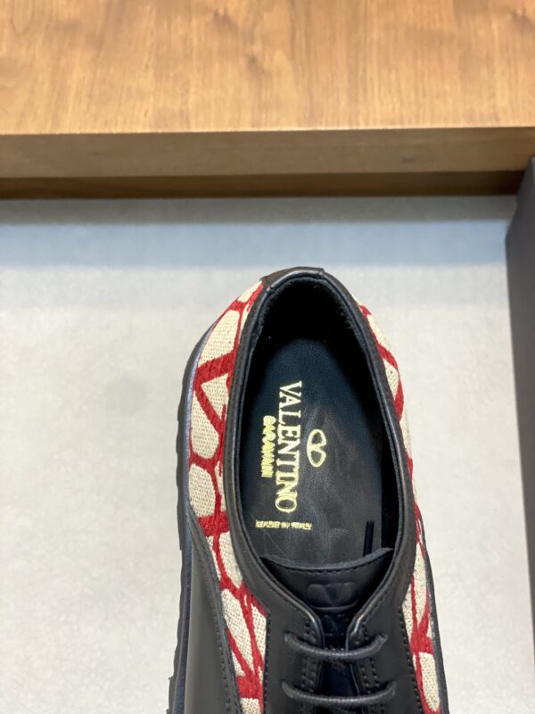 Valentino New Men's Fashionable Casual Formal Shoes - Image 7