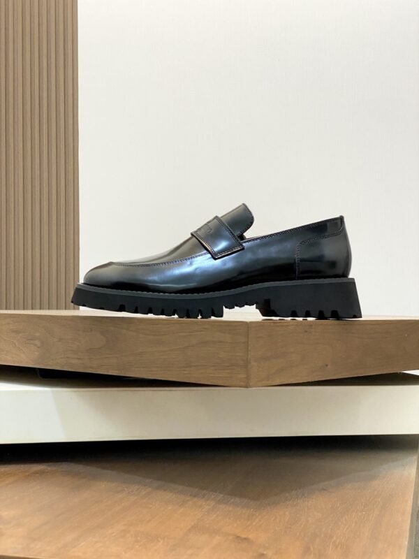 Valentino New Men's Cowhide Leather Casual Formal Shoes - Image 3