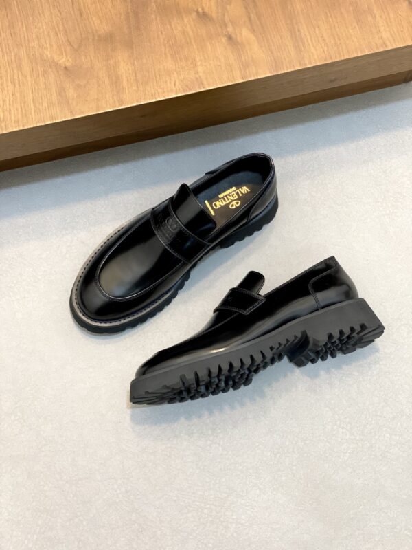 Valentino New Men's Cowhide Leather Casual Formal Shoes - Image 5