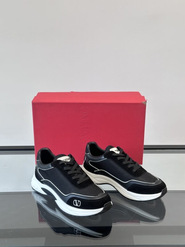 Valentino Good Quality Men's Calf Leather Casual Sports Shoes