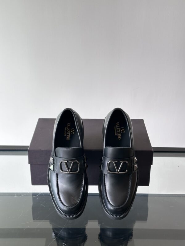 Valentino New Fashionable Men's Cowhide Leather Loafers - Image 6